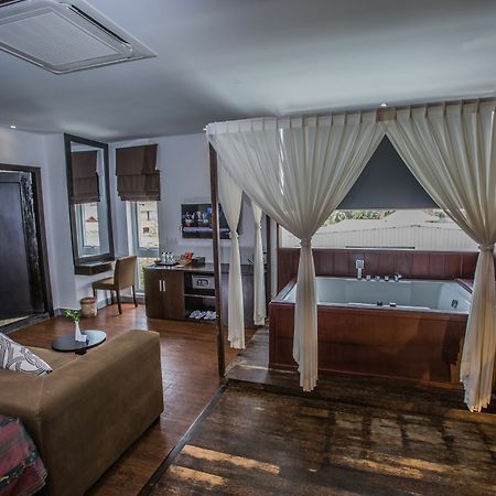 The Palm Boutique Hotel & Residence Phnom Pen Exterior foto